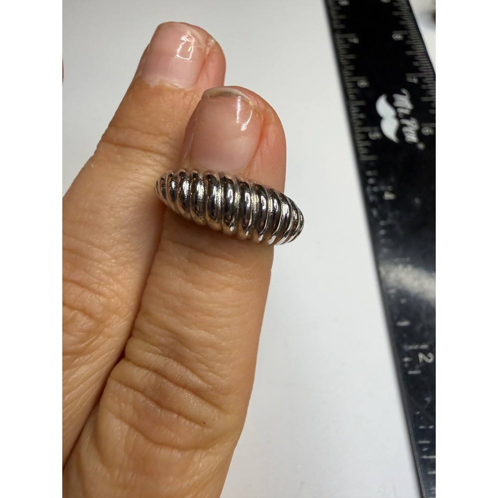 Vintage 14K HGE White Gold Electroplated Ribbed Dome Shrimp Ring Size 4.5